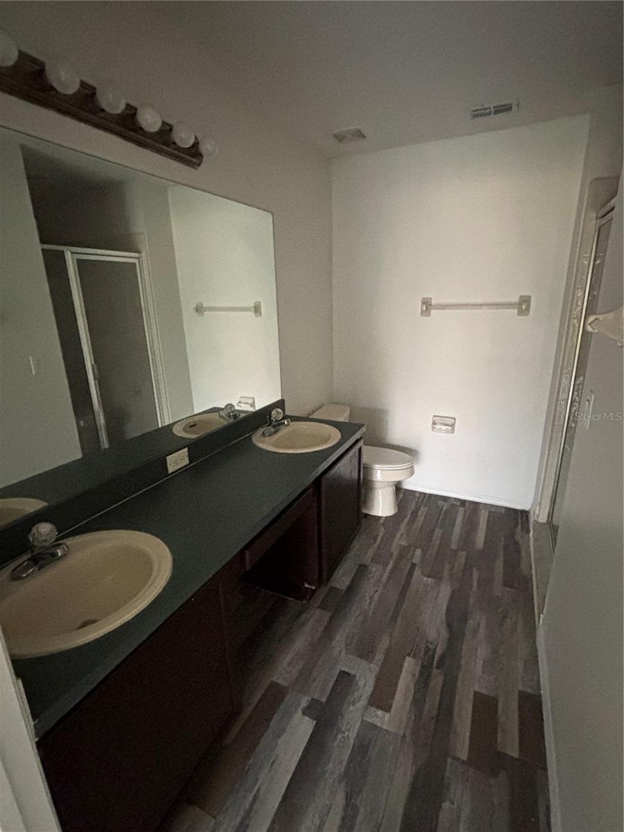 Image 20 of 27 For 13301 Fairway Glen Drive 104