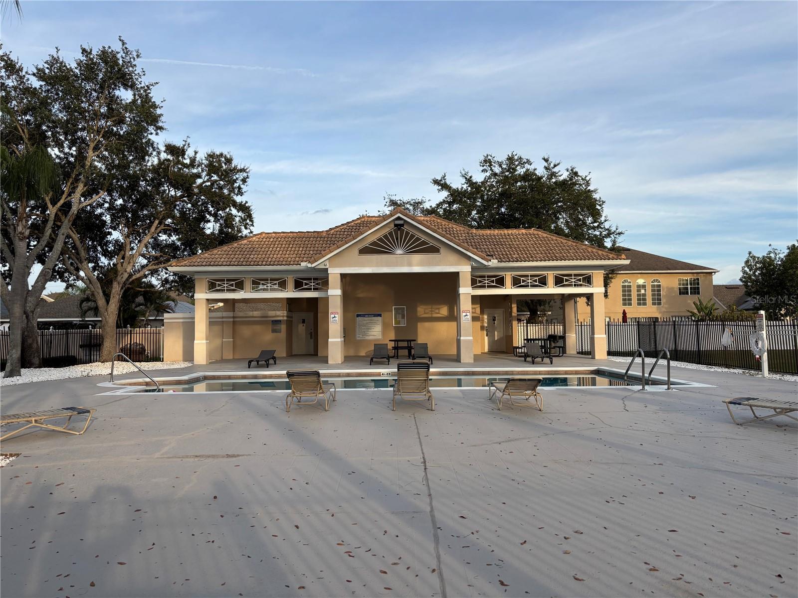 Image 25 of 27 For 13301 Fairway Glen Drive 104