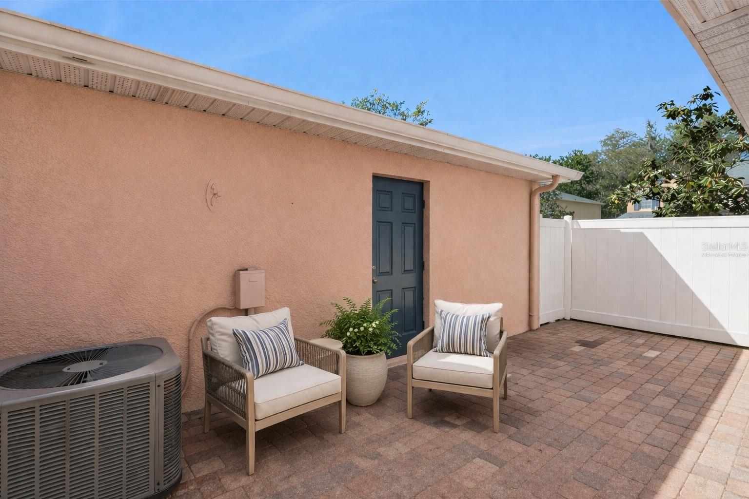 Image 18 of 24 For 16178 Old Ash Loop