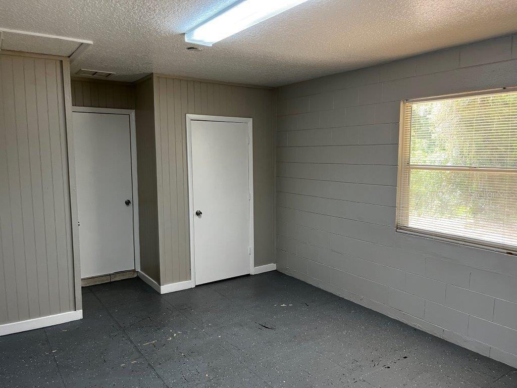 Image 11 of 19 For 354 Pearlwood Street