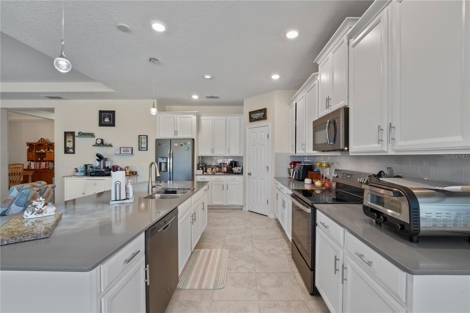 Image 19 of 73 For 5414 Manchester Drive