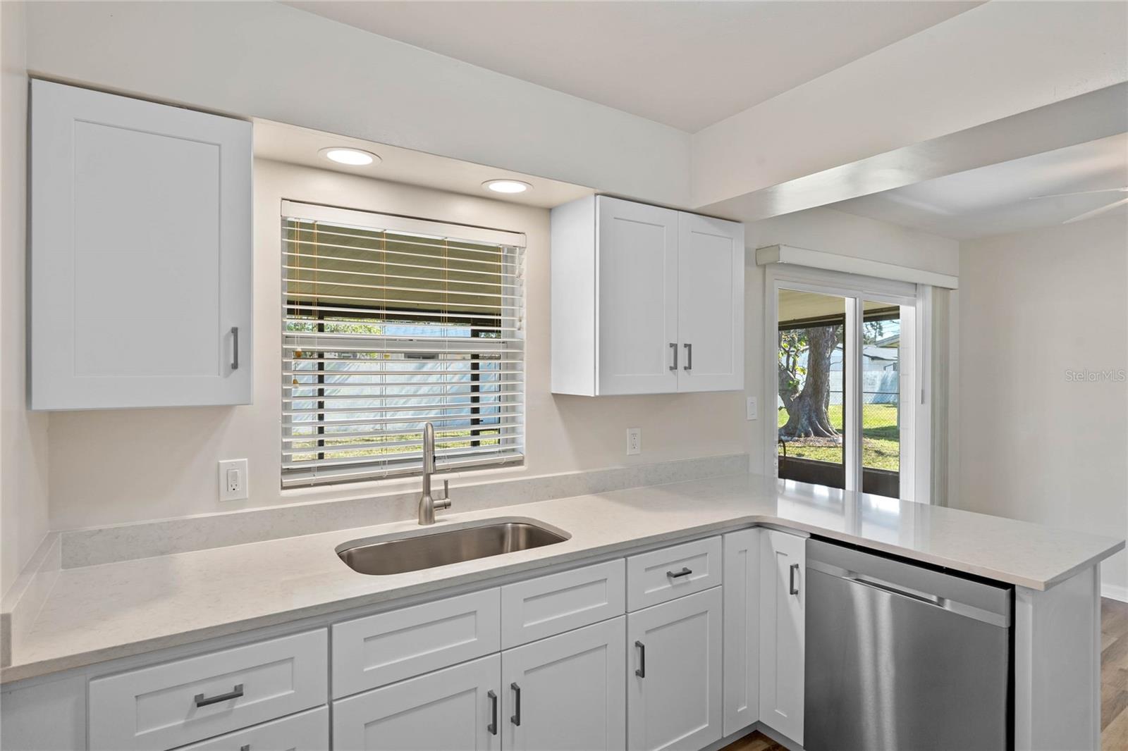 Image 10 of 38 For 623 Truesdell Avenue