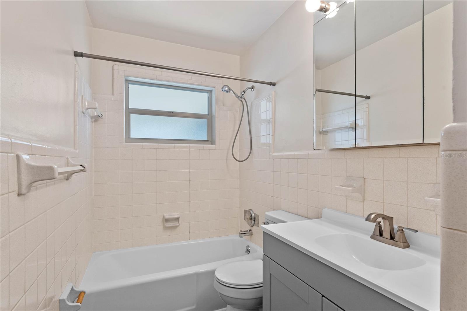 Image 12 of 38 For 623 Truesdell Avenue