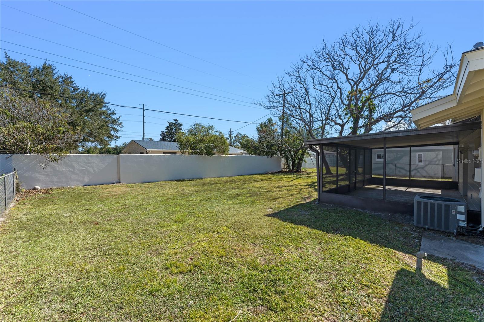Image 22 of 38 For 623 Truesdell Avenue