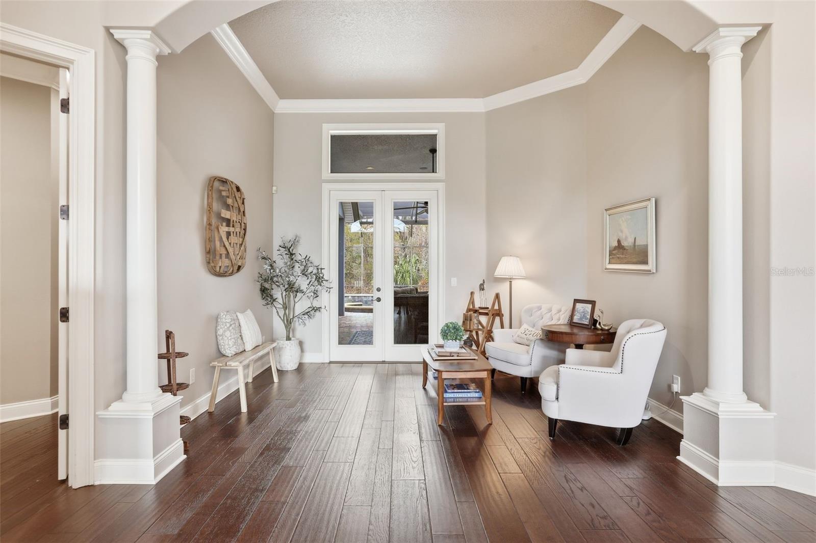 Image 11 of 49 For 408 Avondale Court