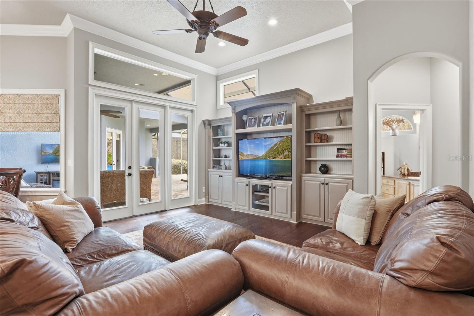 Image 20 of 49 For 408 Avondale Court