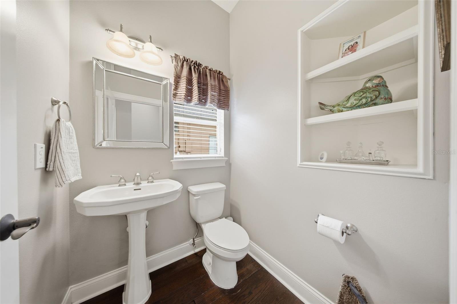 Image 29 of 49 For 408 Avondale Court