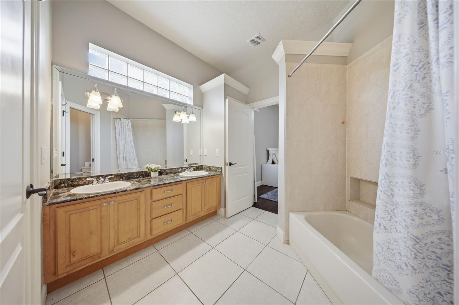 Image 33 of 49 For 408 Avondale Court