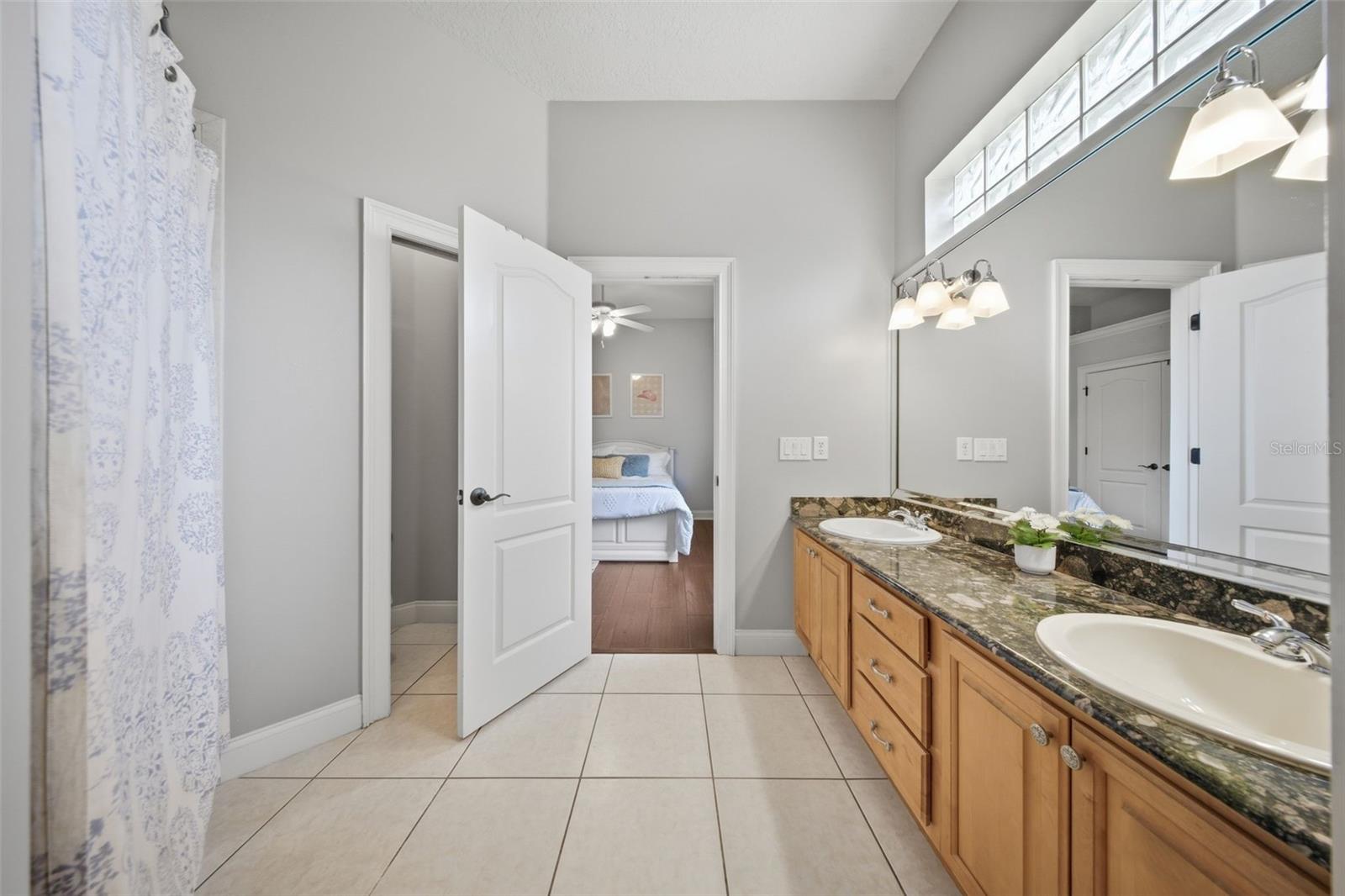 Image 34 of 49 For 408 Avondale Court