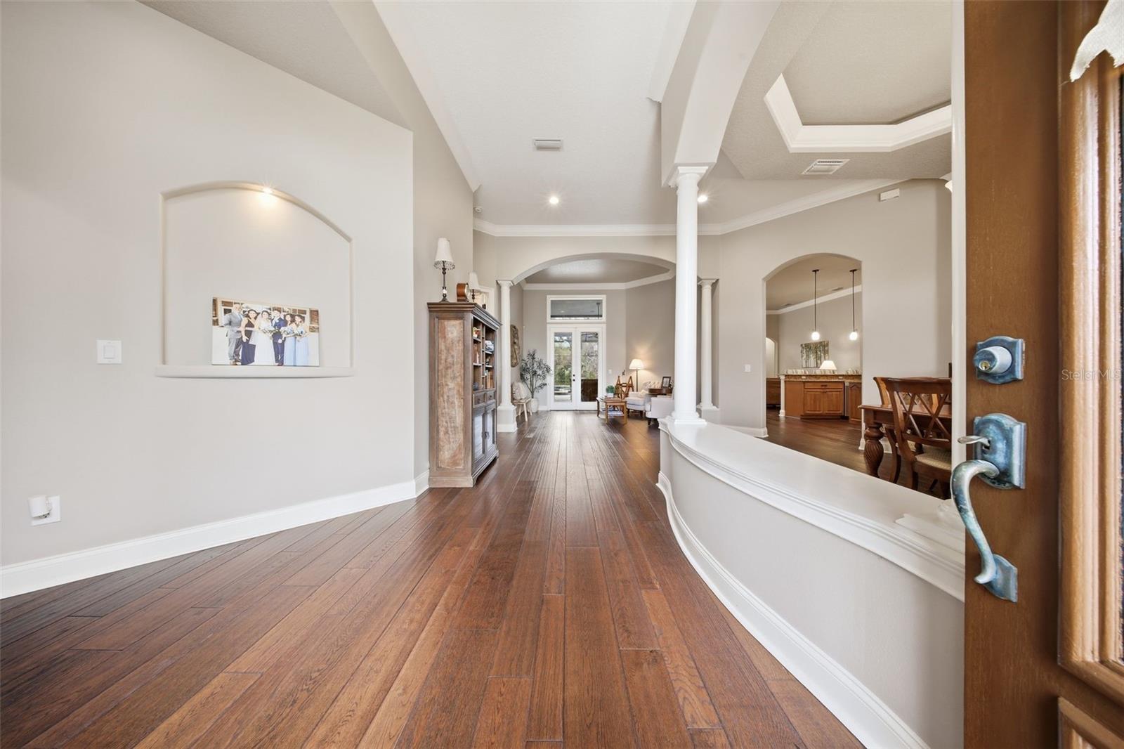 Image 7 of 49 For 408 Avondale Court