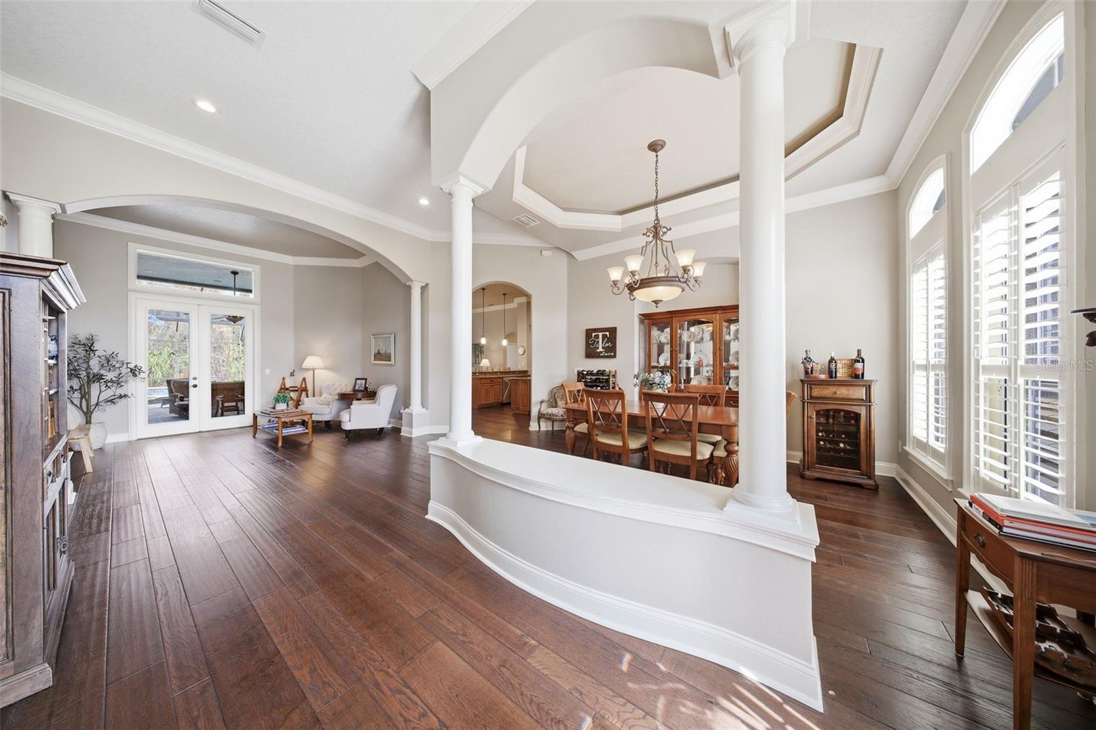 Image 8 of 49 For 408 Avondale Court