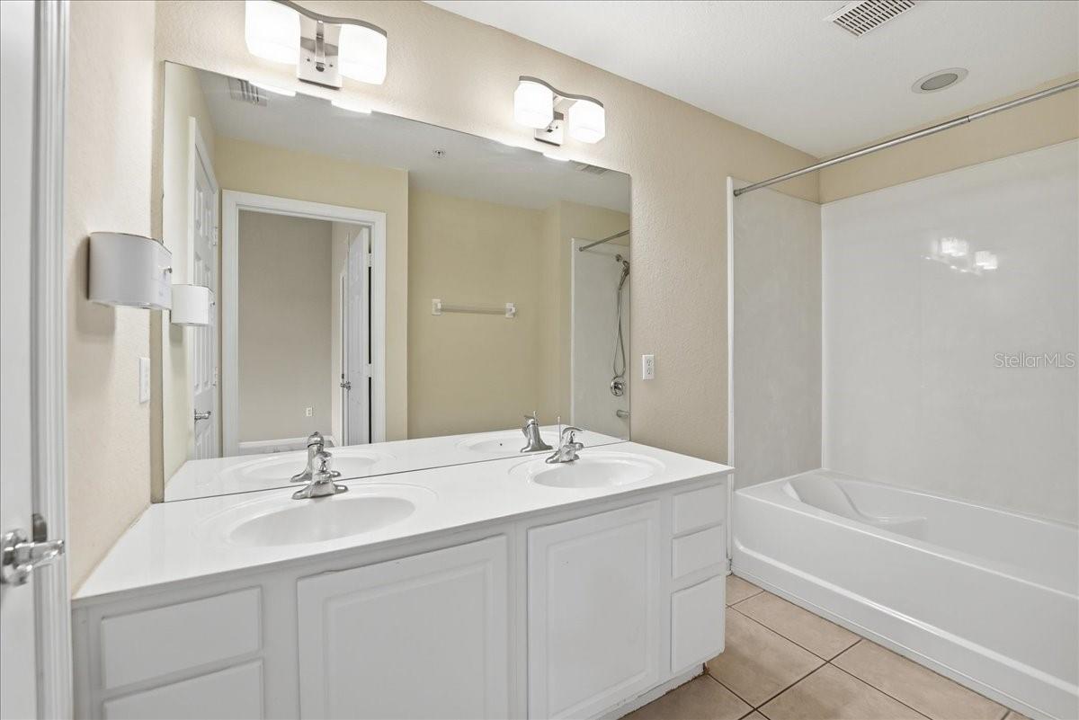 Image 9 of 15 For 2837 Villafuerte Point 103