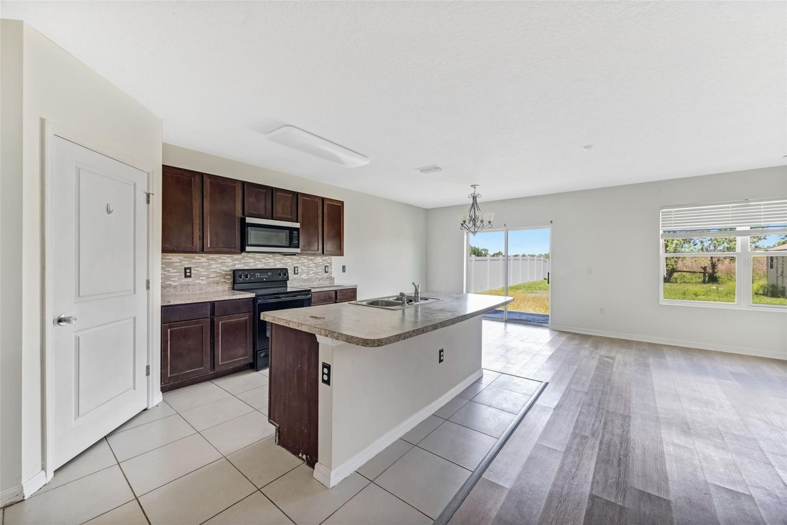 Image 11 of 50 For 10019 Geese Trail Circle