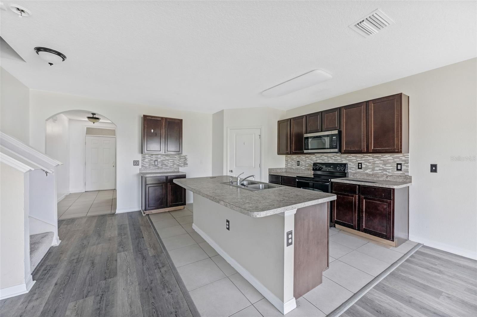 Image 13 of 50 For 10019 Geese Trail Circle