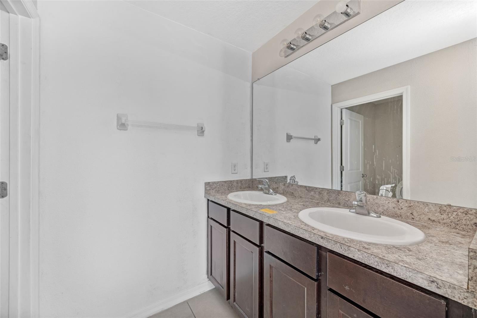 Image 41 of 50 For 10019 Geese Trail Circle