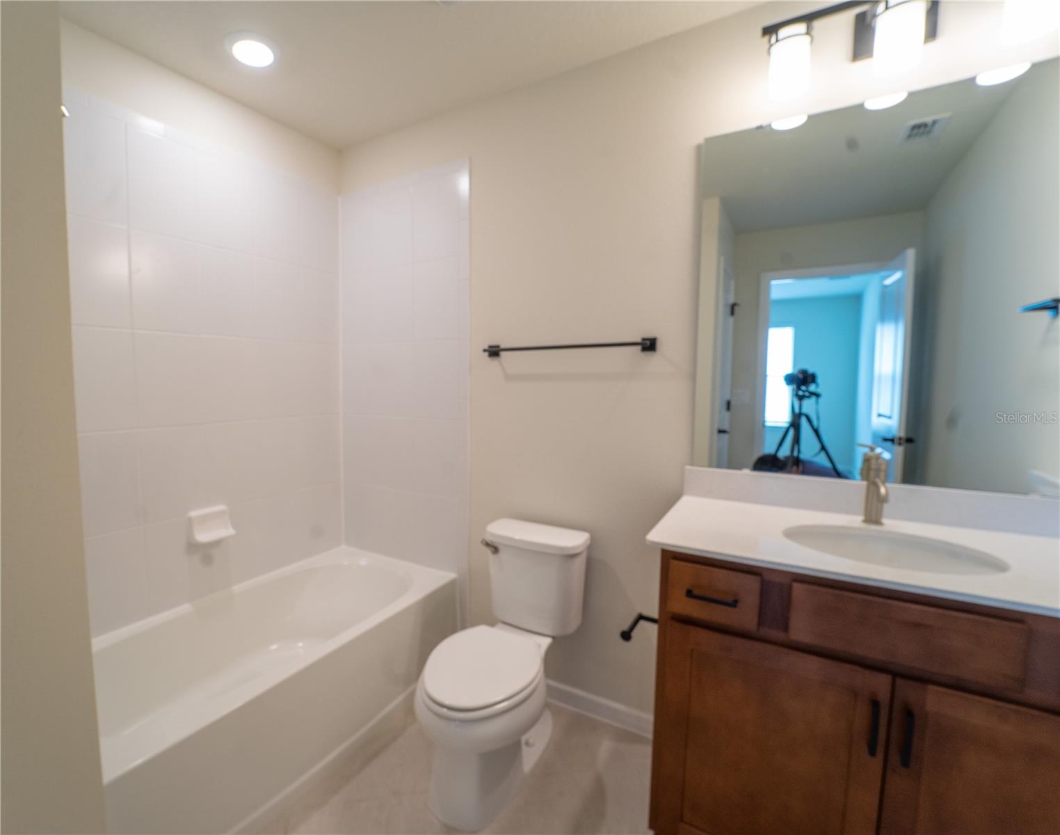 Image 21 of 24 For 14033 Kauai Drive