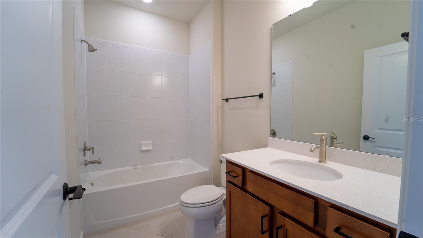 Image 4 of 24 For 14033 Kauai Drive