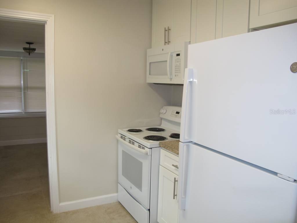 Image 4 of 9 For 1803 Pineview Circle