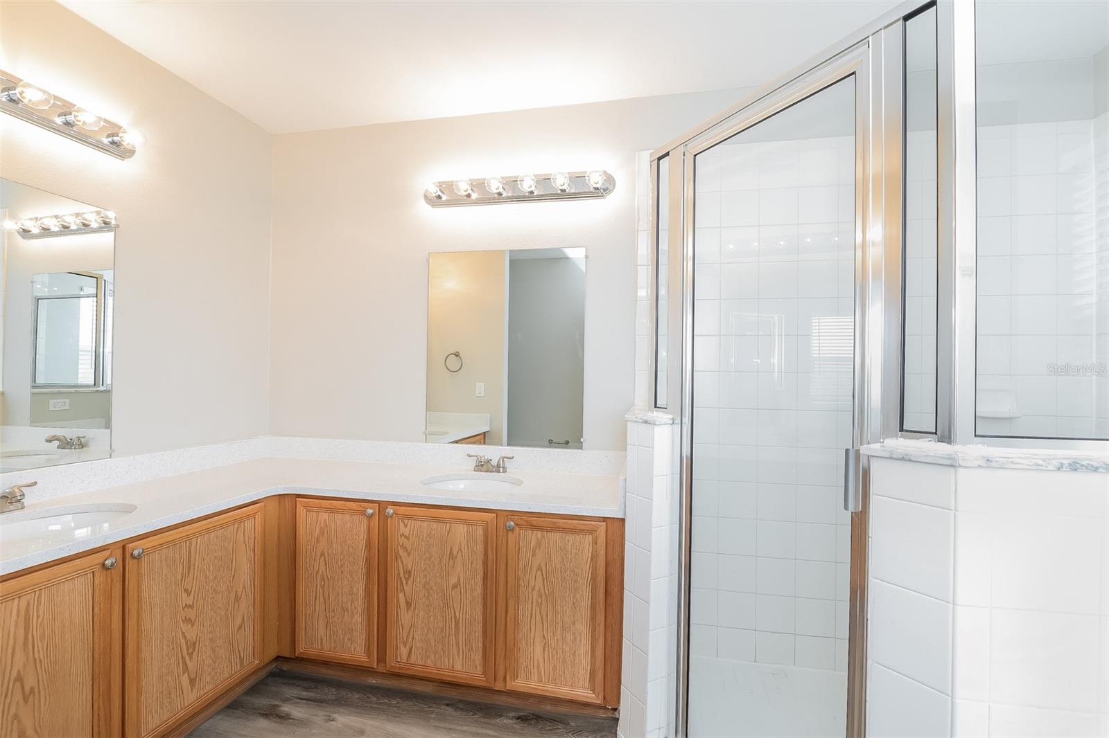 Image 8 of 16 For 133 Carlisle Court