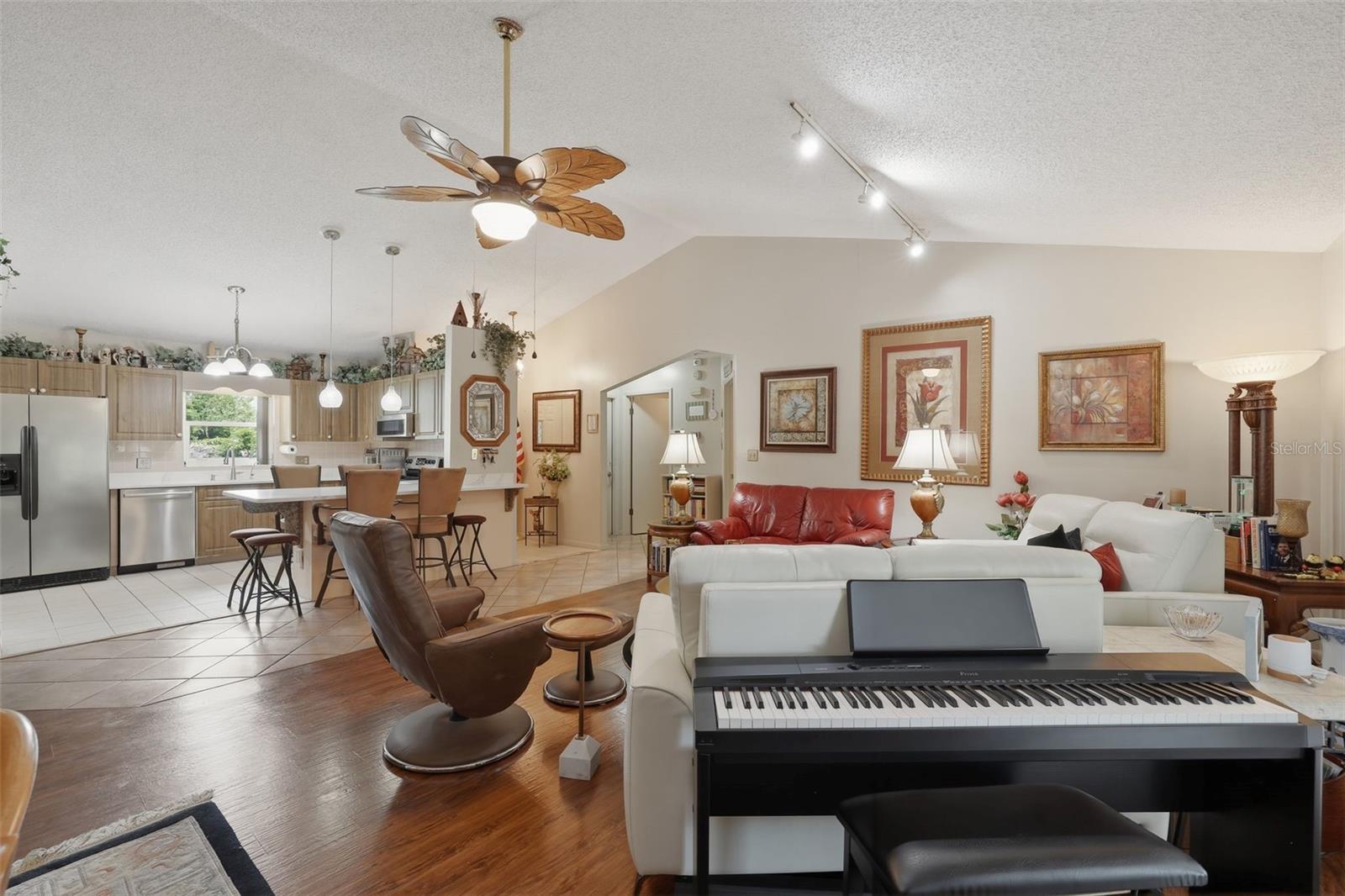 Listing photo id 9 for 2425 Hawk Griffin Road