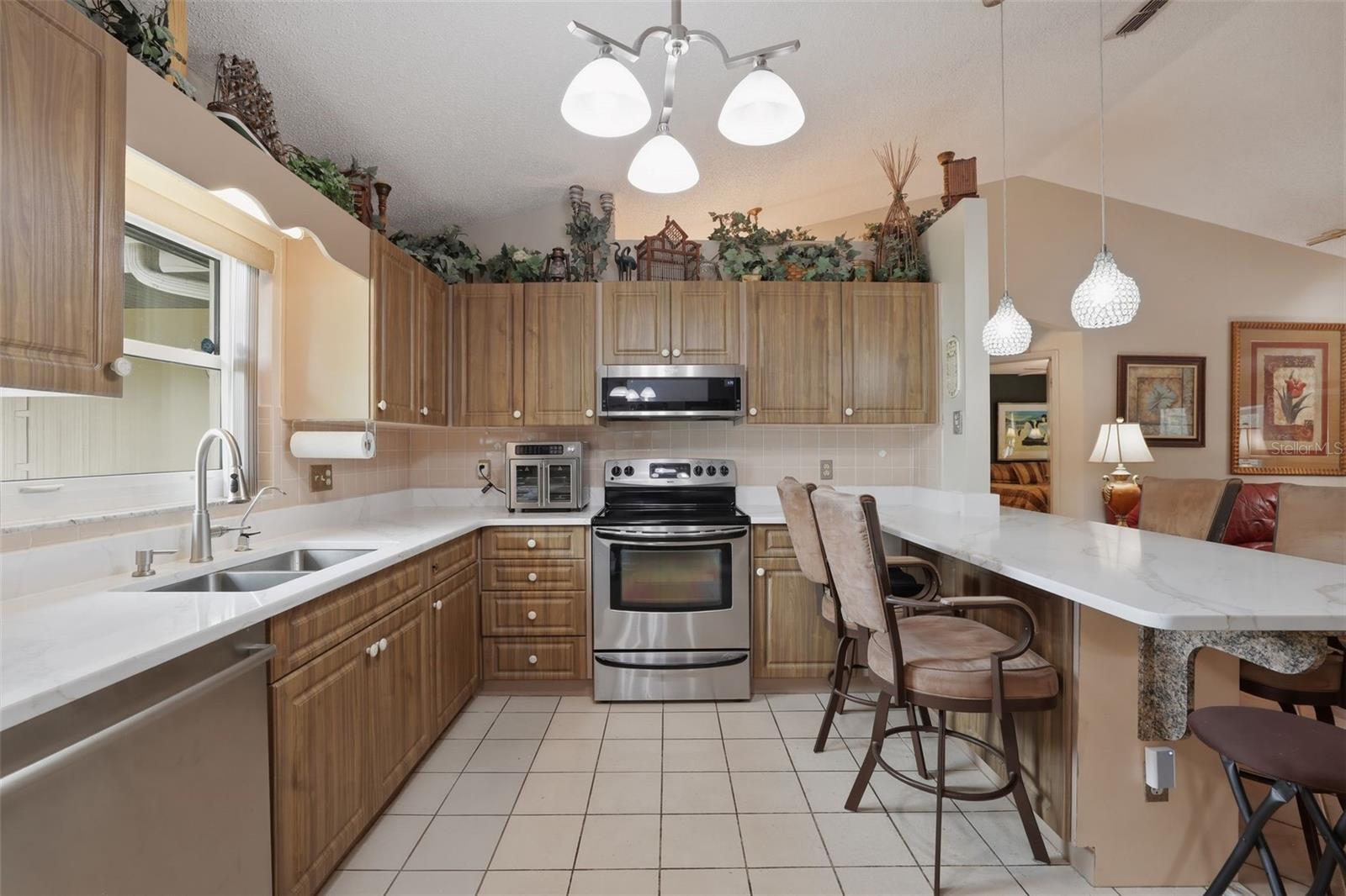 Listing photo id 13 for 2425 Hawk Griffin Road