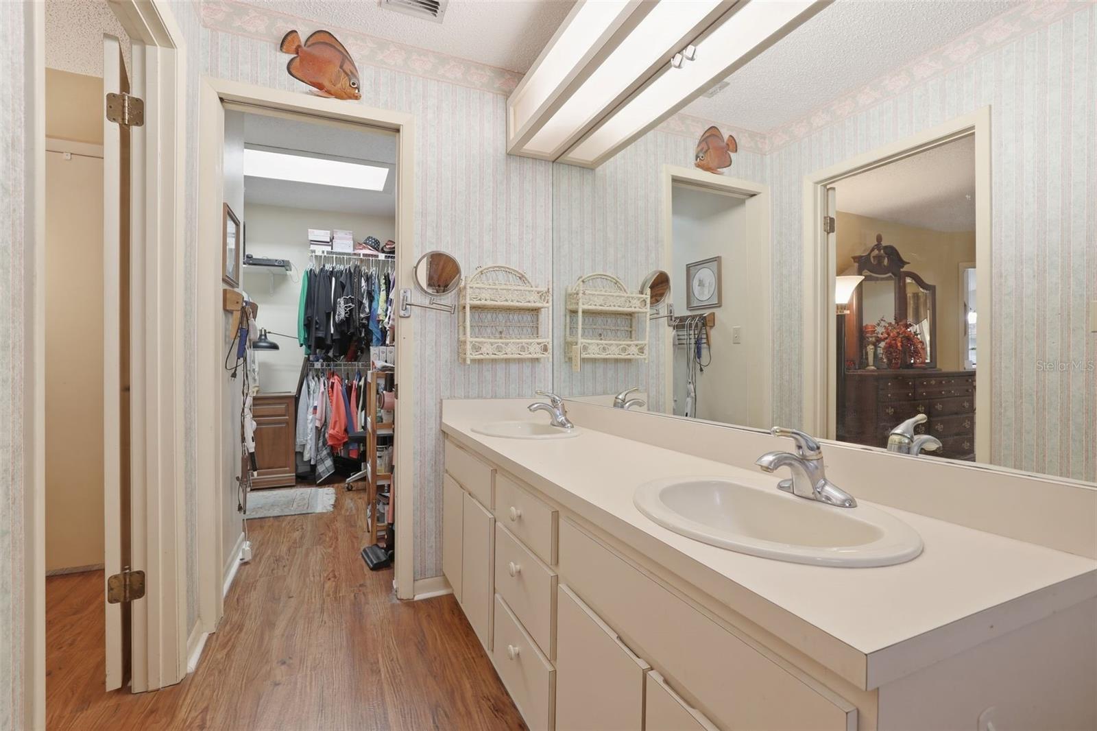 Listing photo id 22 for 2425 Hawk Griffin Road