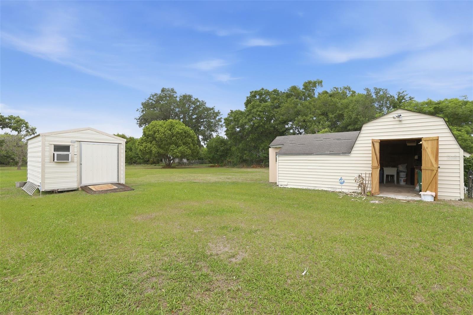 Listing photo id 37 for 2425 Hawk Griffin Road