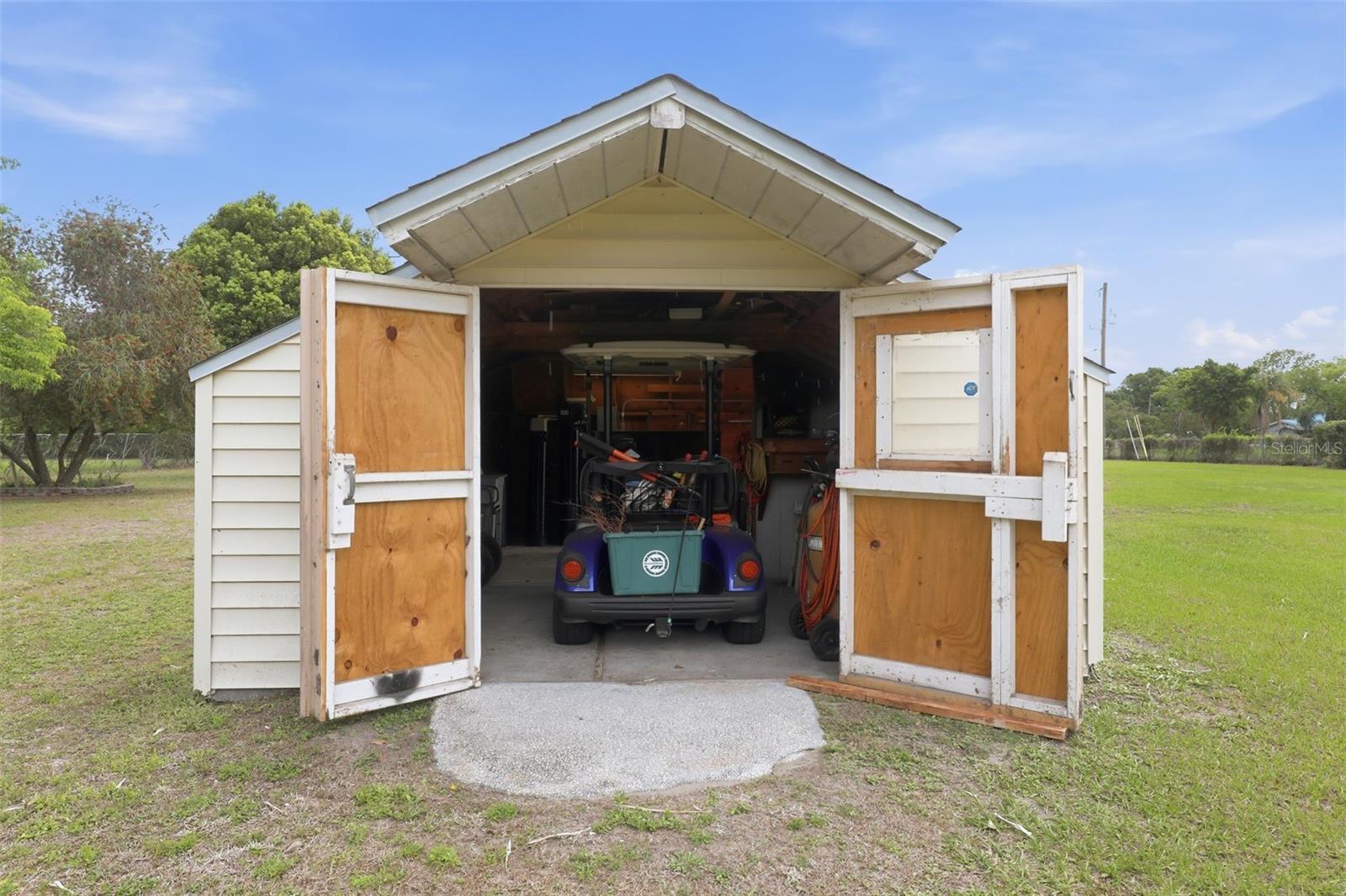 Listing photo id 41 for 2425 Hawk Griffin Road