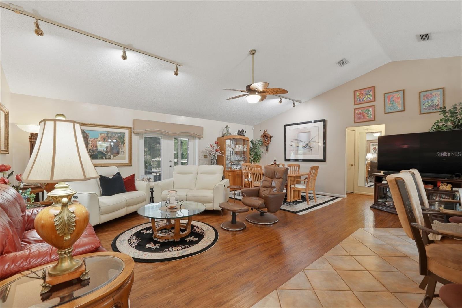 Listing photo id 6 for 2425 Hawk Griffin Road