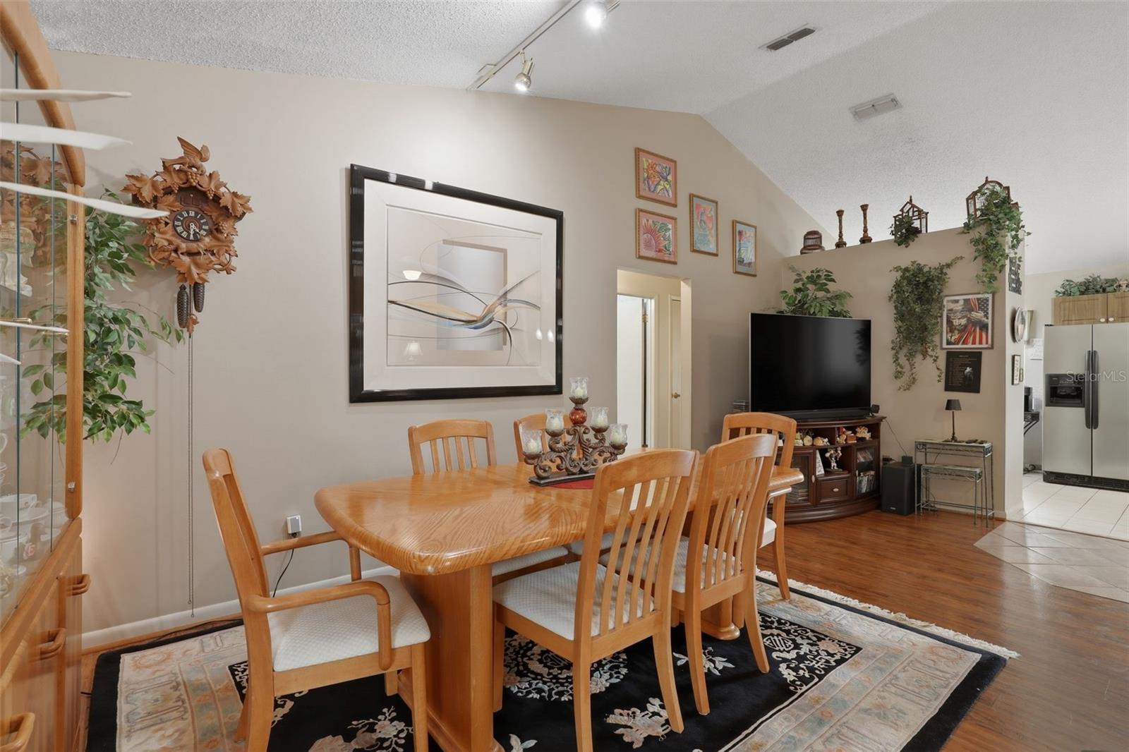 Listing photo id 7 for 2425 Hawk Griffin Road