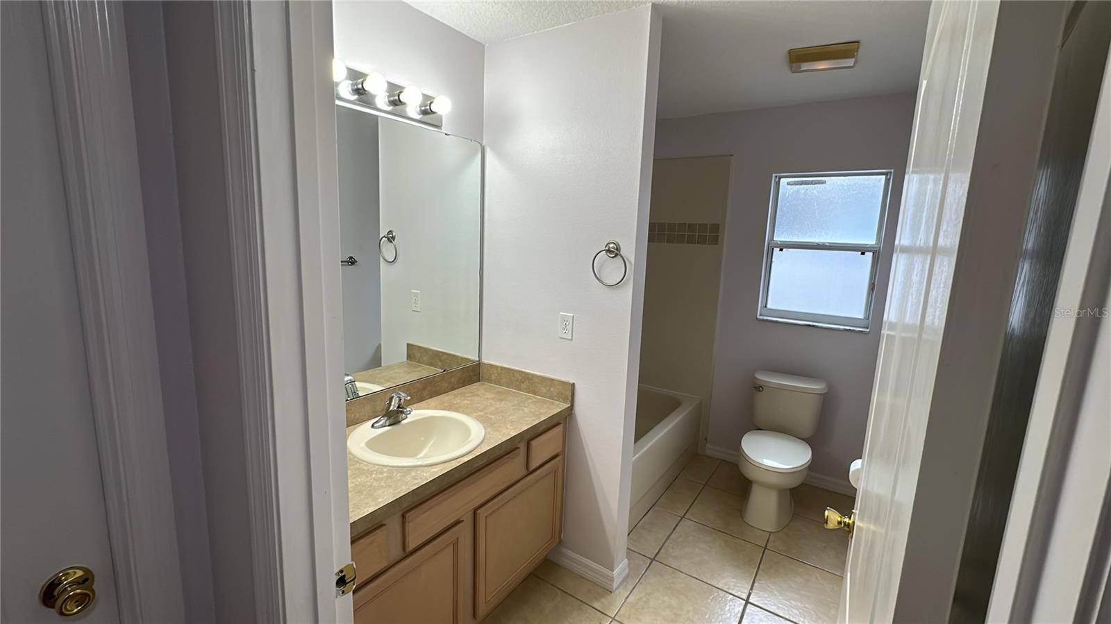 Image 11 of 13 For 534 Lake Sumner Drive