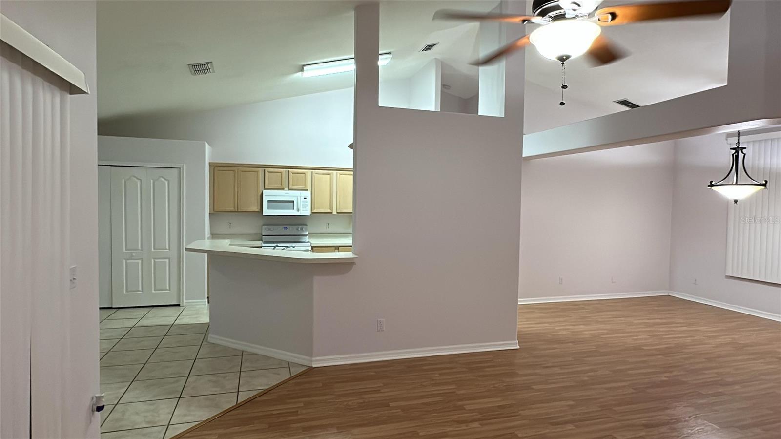 Image 3 of 13 For 534 Lake Sumner Drive