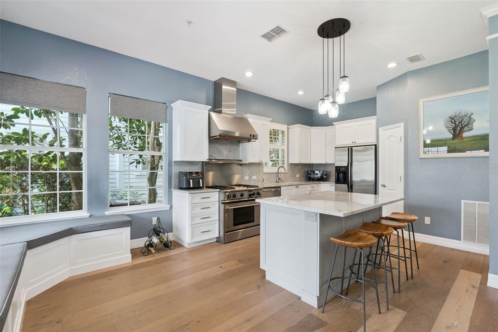 Image 14 of 75 For 925 Hanley Alley