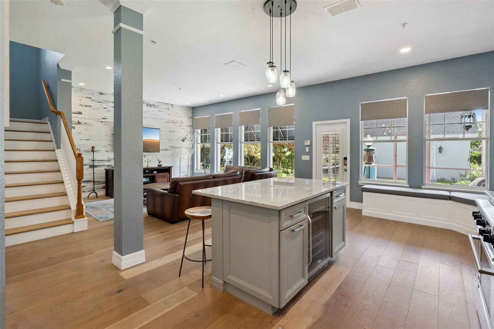 Image 15 of 75 For 925 Hanley Alley