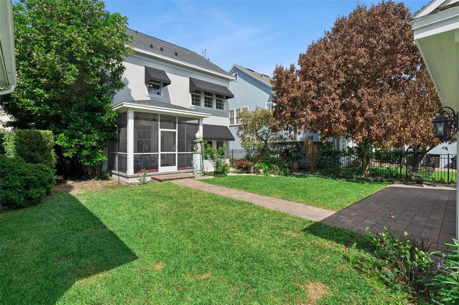 Image 35 of 75 For 925 Hanley Alley