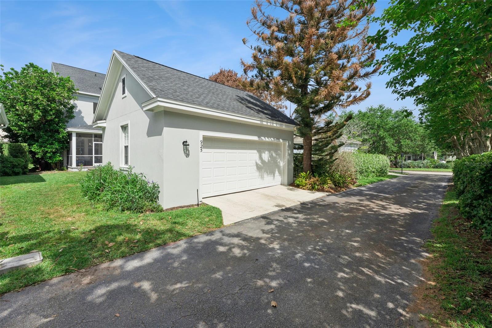 Image 40 of 75 For 925 Hanley Alley