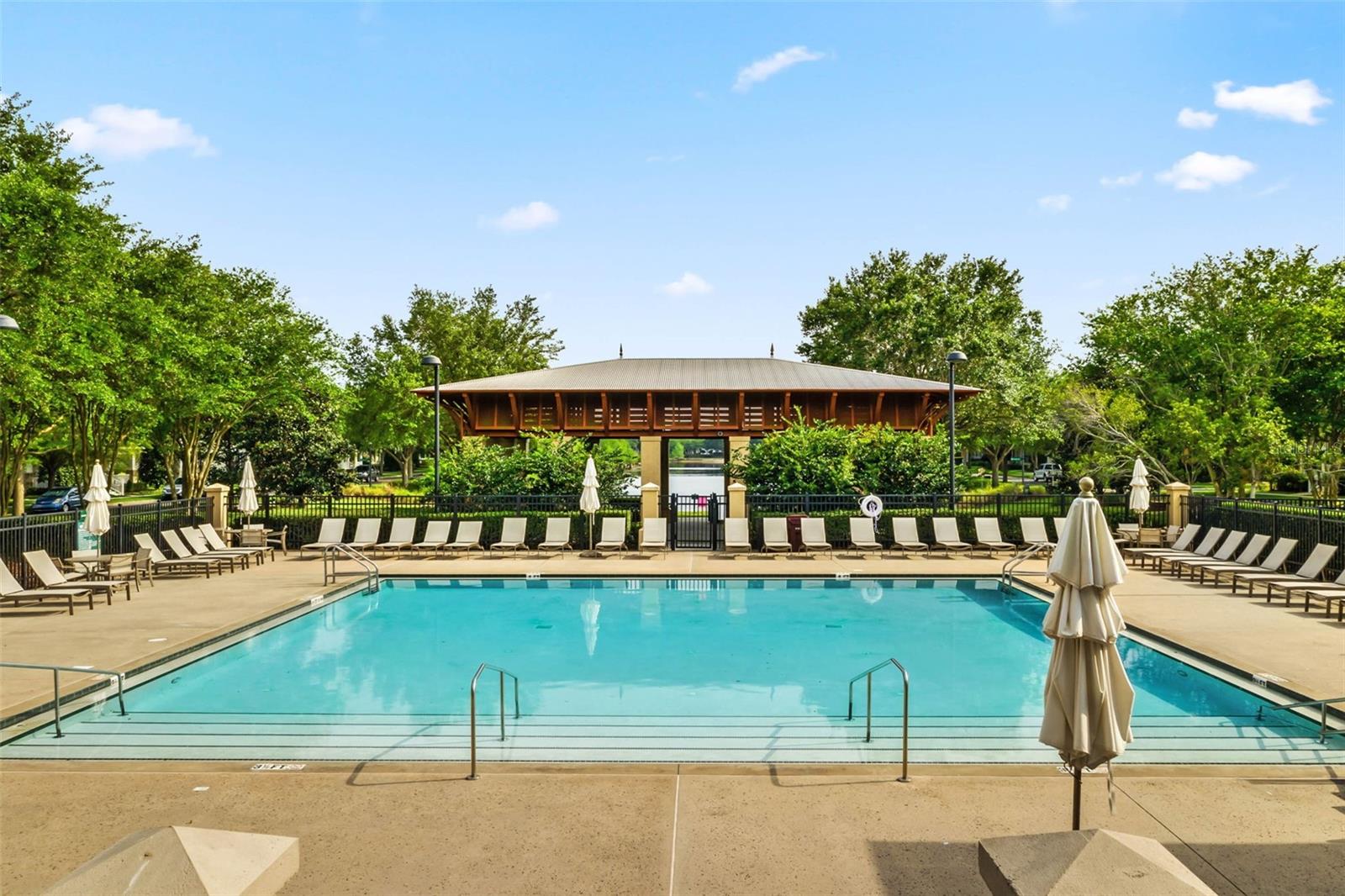 Image 49 of 75 For 925 Hanley Alley