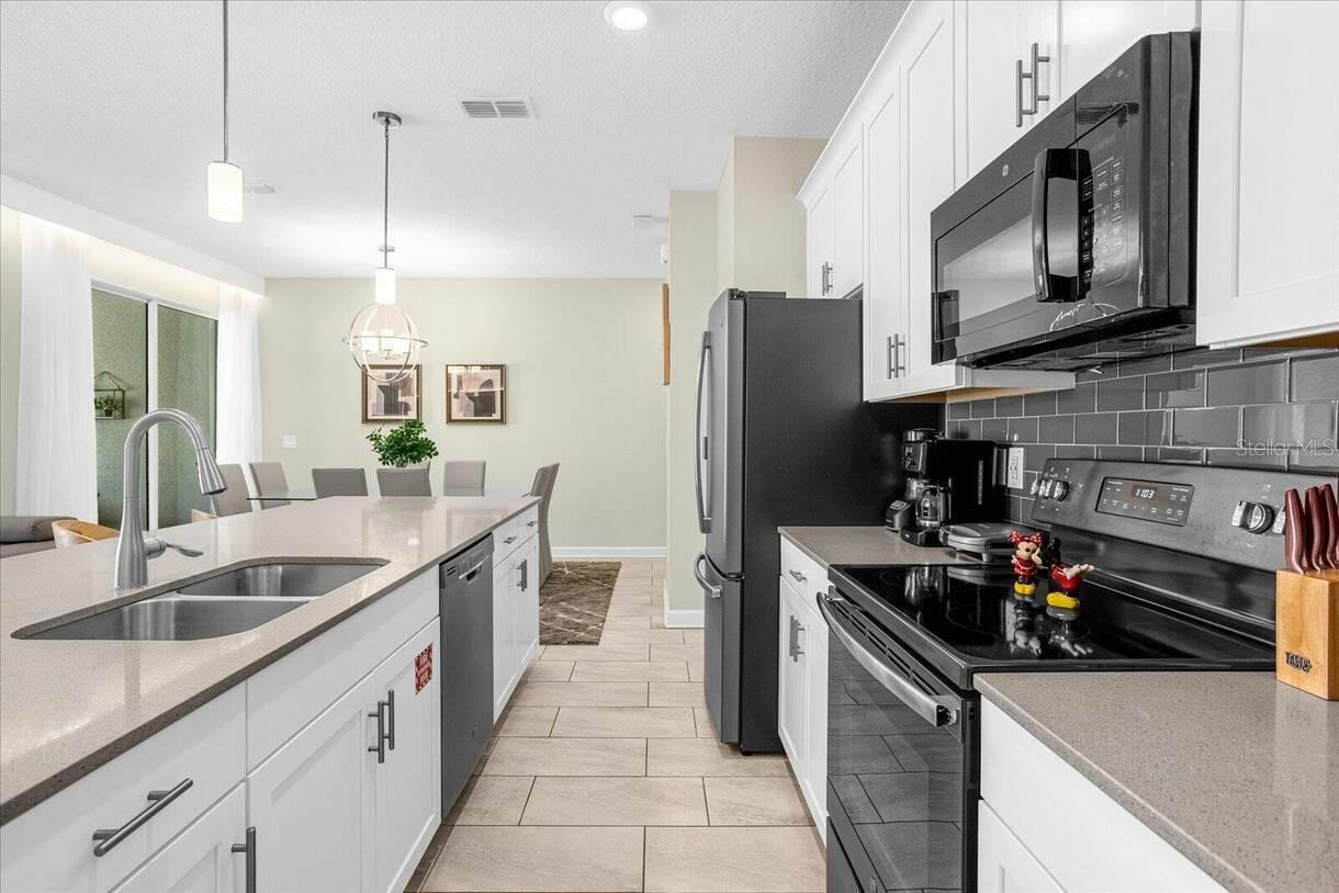 Image 11 of 54 For 4817 Lullaby Lane