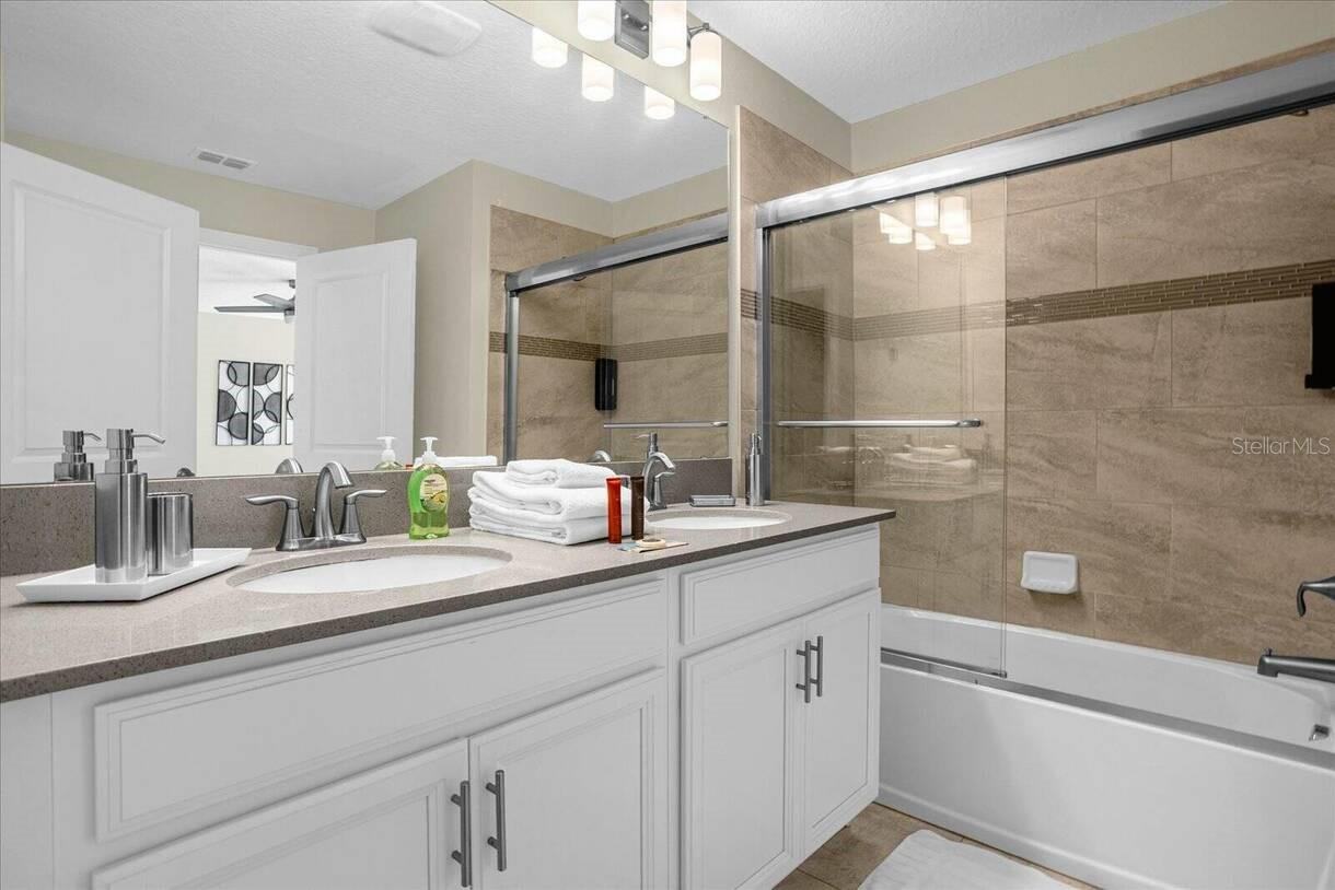 Image 28 of 54 For 4817 Lullaby Lane