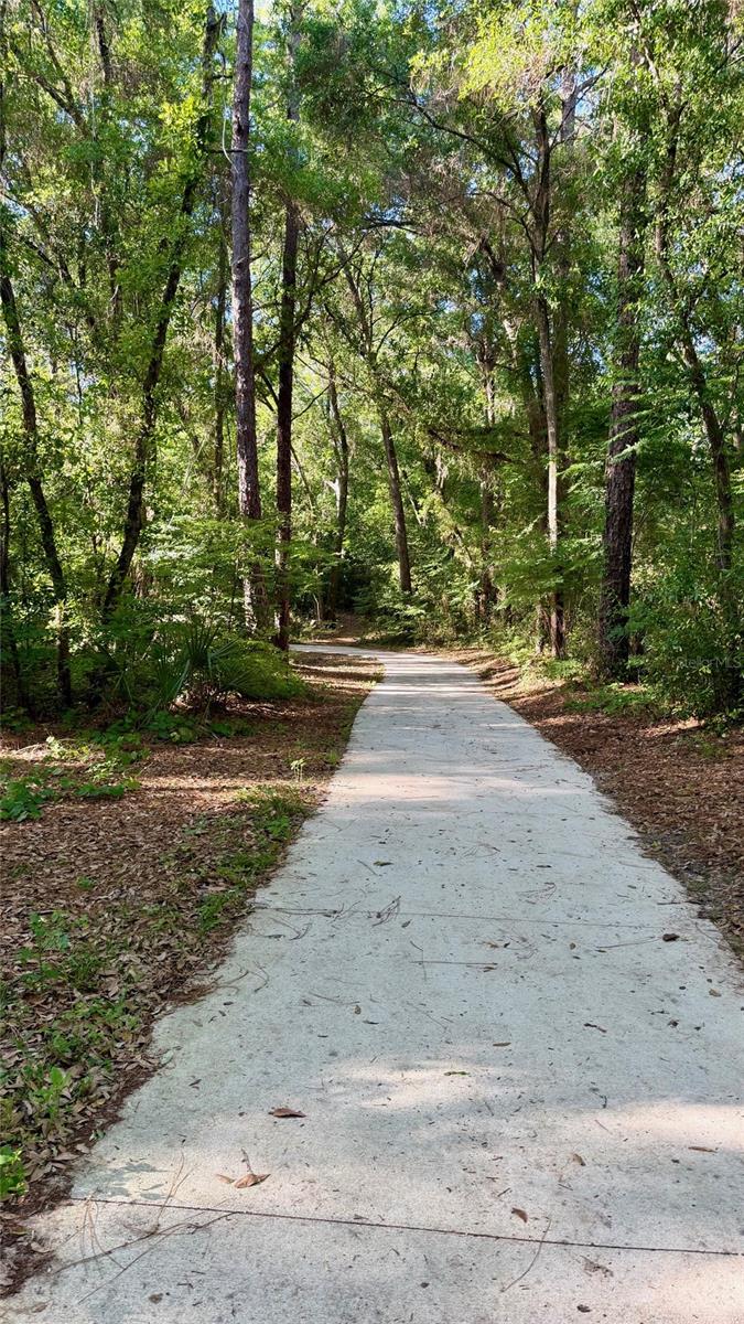 Image 18 of 45 For 104 Lamplighter Road