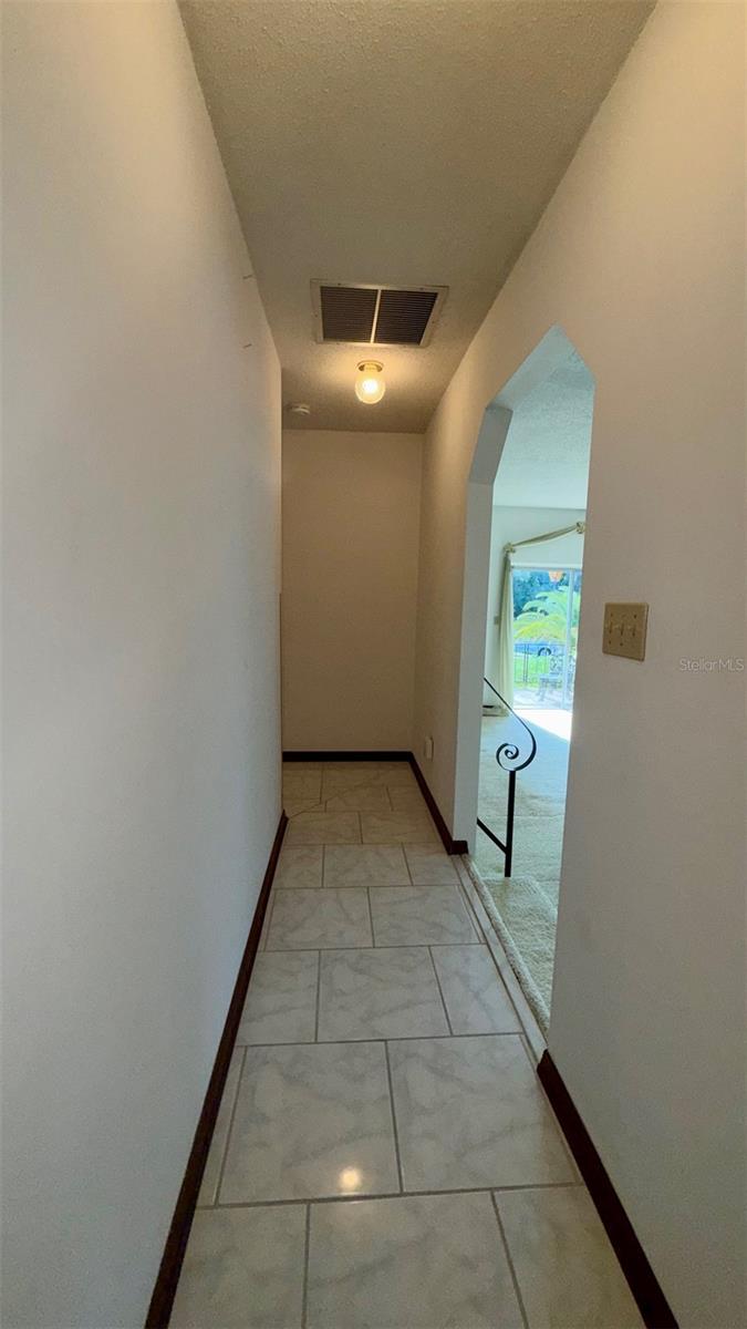 Image 31 of 45 For 104 Lamplighter Road