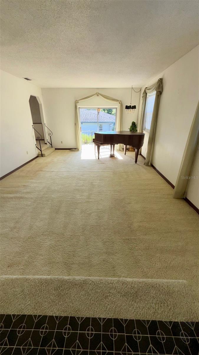 Image 33 of 45 For 104 Lamplighter Road