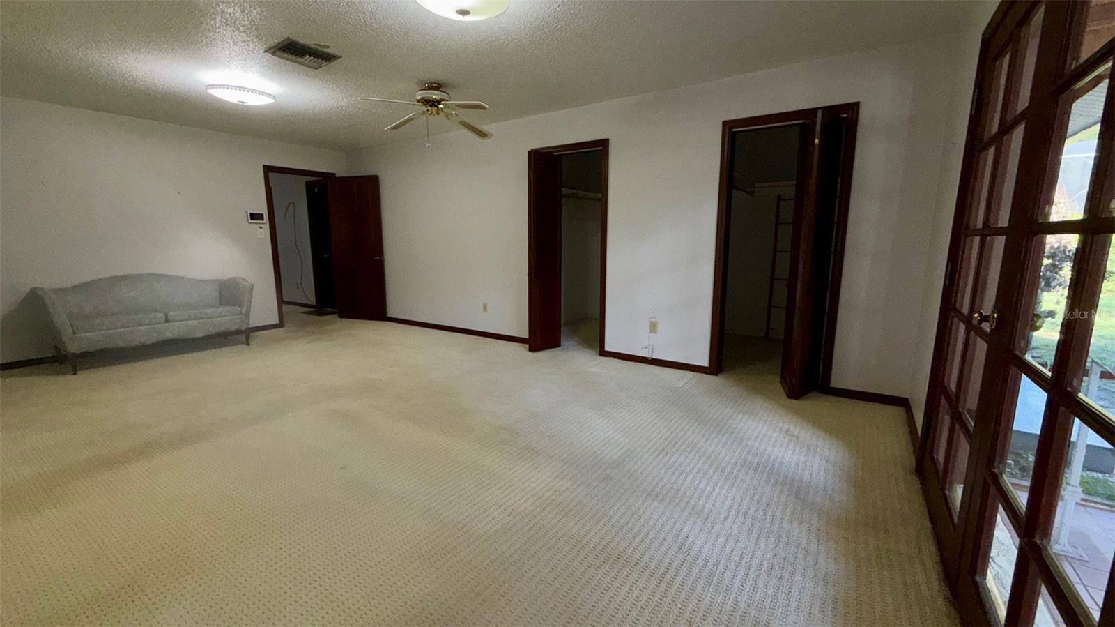 Image 38 of 45 For 104 Lamplighter Road