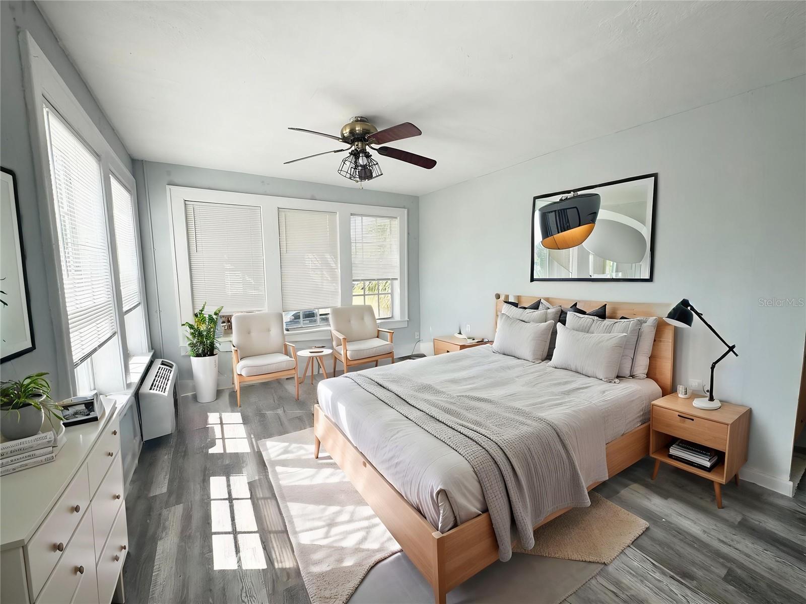 Image 4 of 9 For 704 Cordova Drive 4