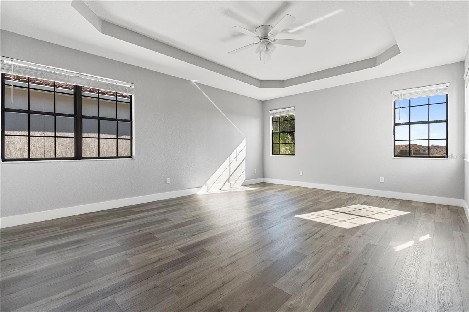 Image 40 of 52 For 13019 Woodford Street