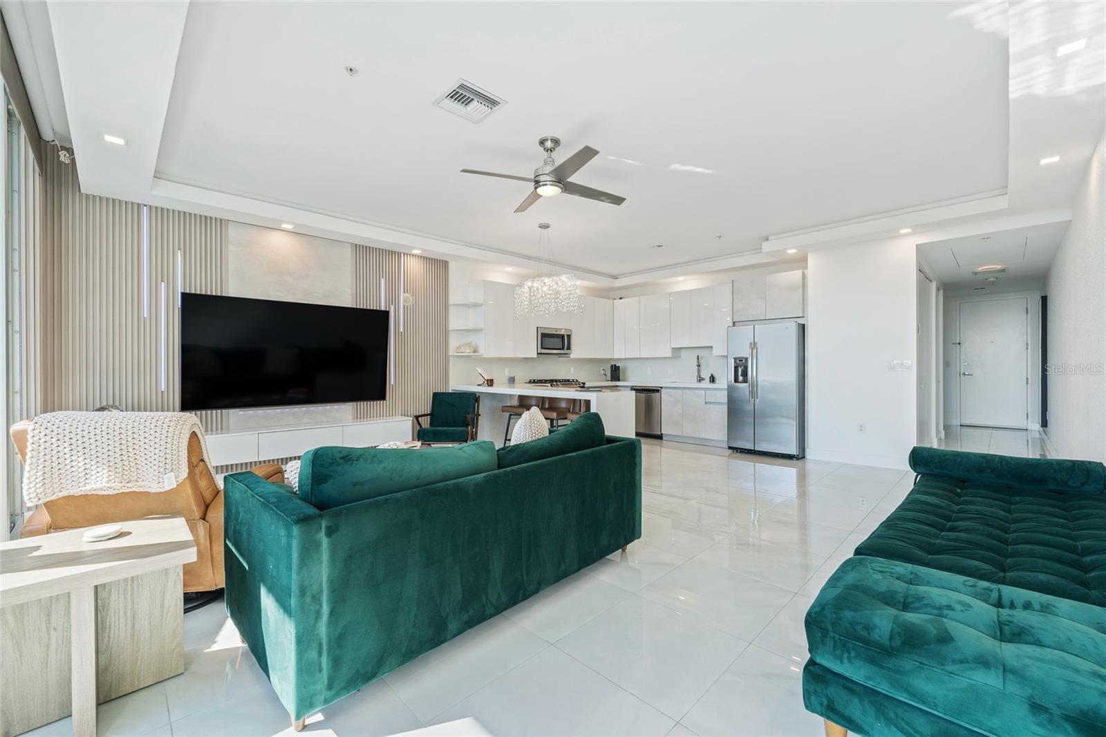 Image 12 of 16 For 150 Robinson Street 601