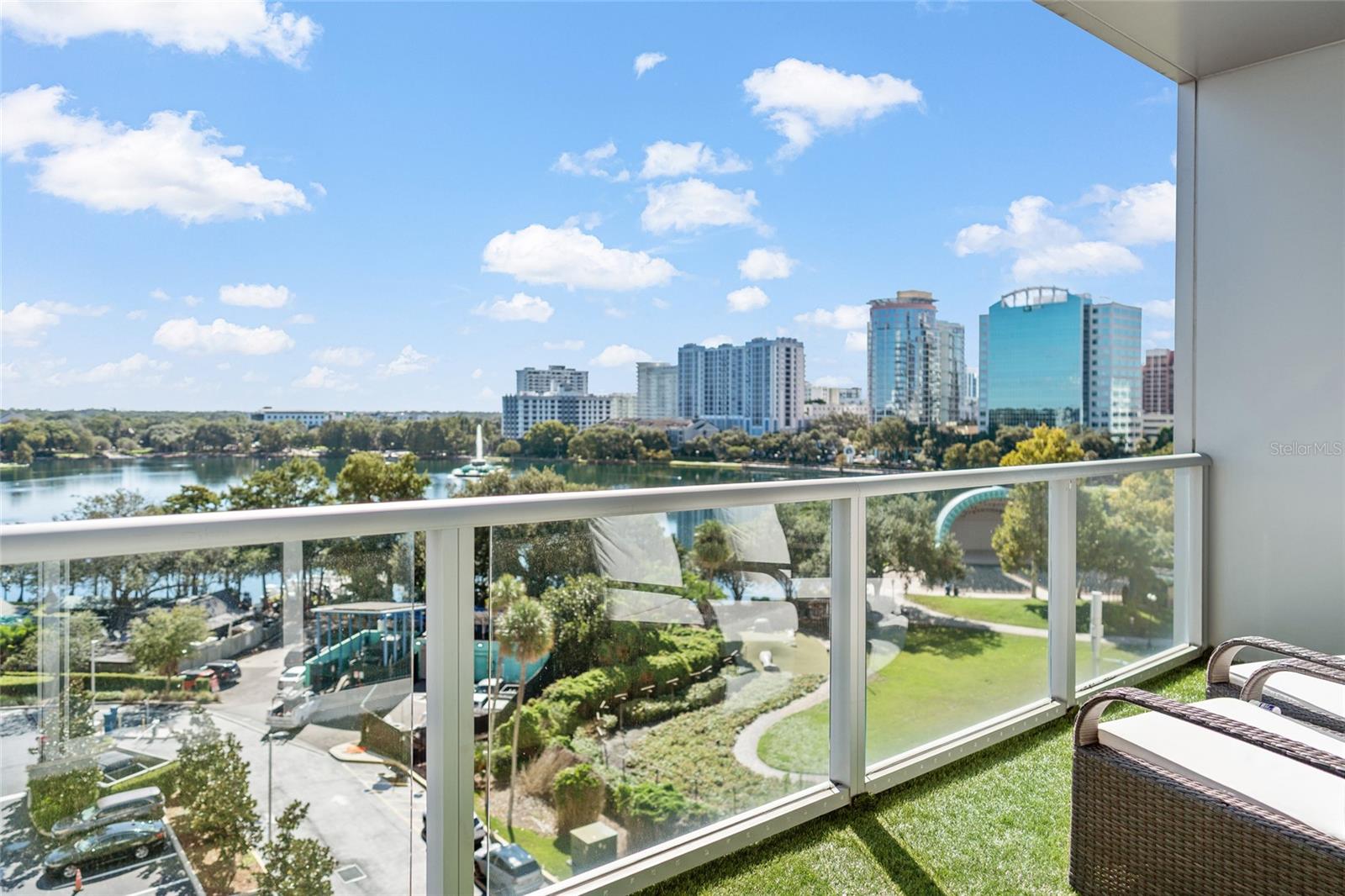 Image 13 of 16 For 150 Robinson Street 601