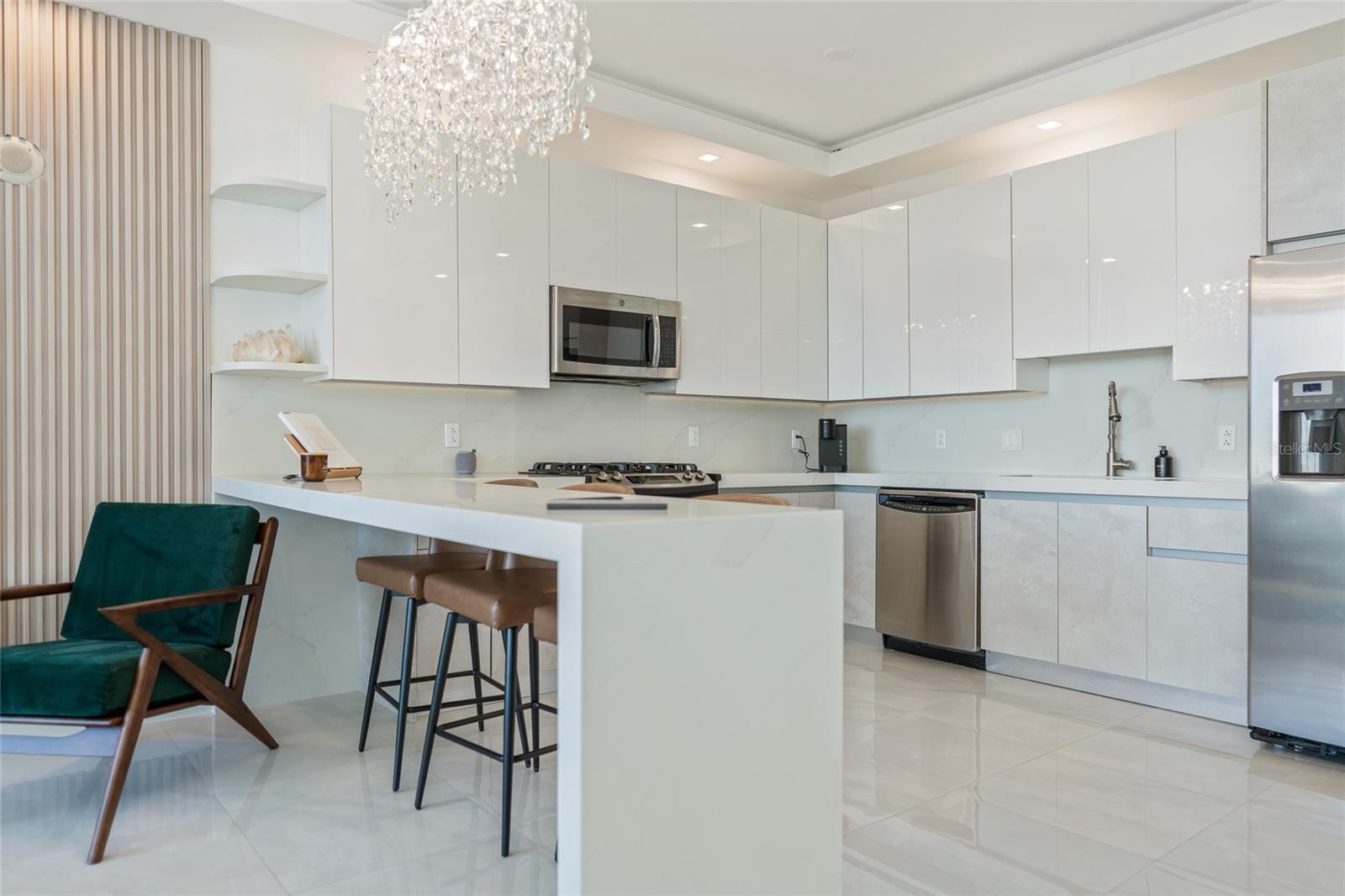 Image 14 of 16 For 150 Robinson Street 601