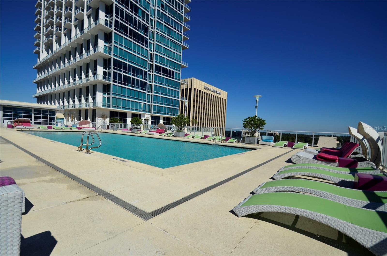 Image 16 of 16 For 150 Robinson Street 601