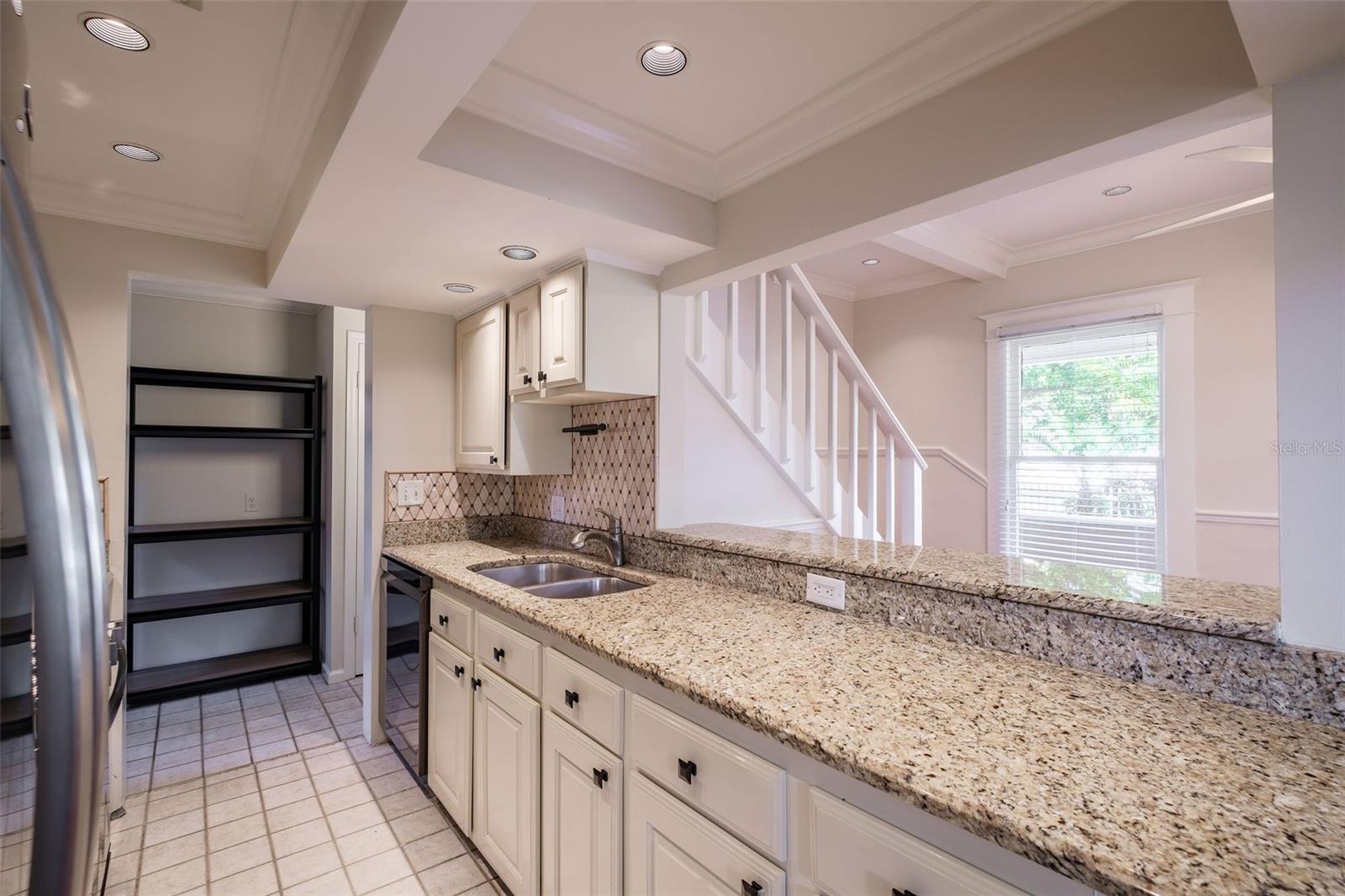 Image 11 of 39 For 122 Hyer Avenue